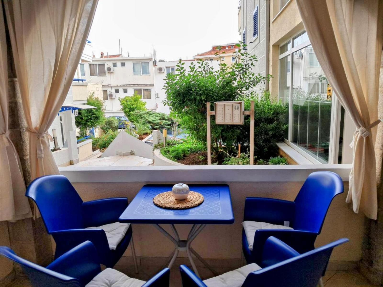 - Fontana Apartment Rafailovici